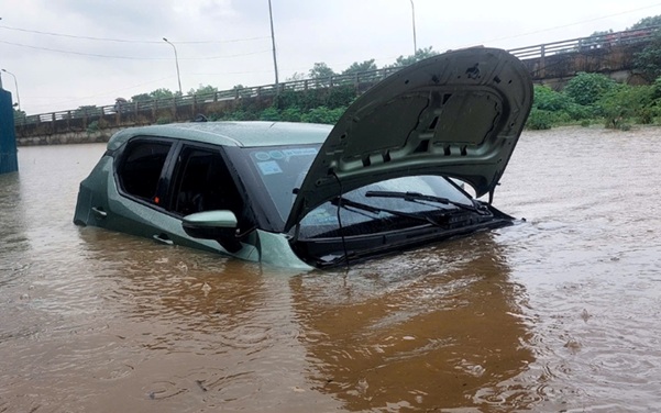 Chi phí sửa chữa xe ngập nước gần bằng giá trị xe - Bài học đắt giá sau mùa mưa bão